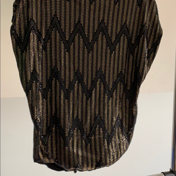 Joe’s Black/Gold Sequence Top - Picture 3 of 4